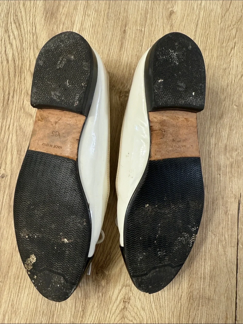 CHANEL White Leather Ballet Flats with Black Patent Cap Toe